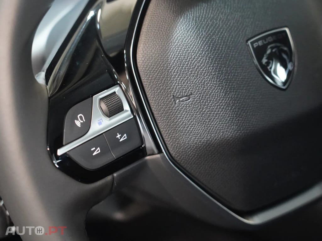 Peugeot 208 1.2 Hybrid Style e-DCS6