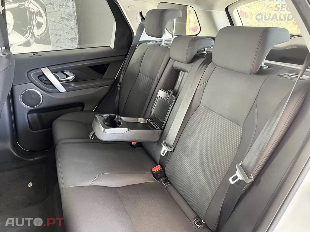 Land Rover Discovery Sport 1.5 I3 P300e AWD S