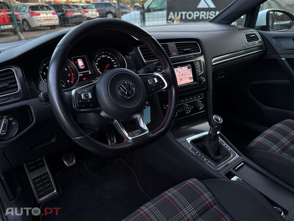 Volkswagen Golf GTI BlueMotion
