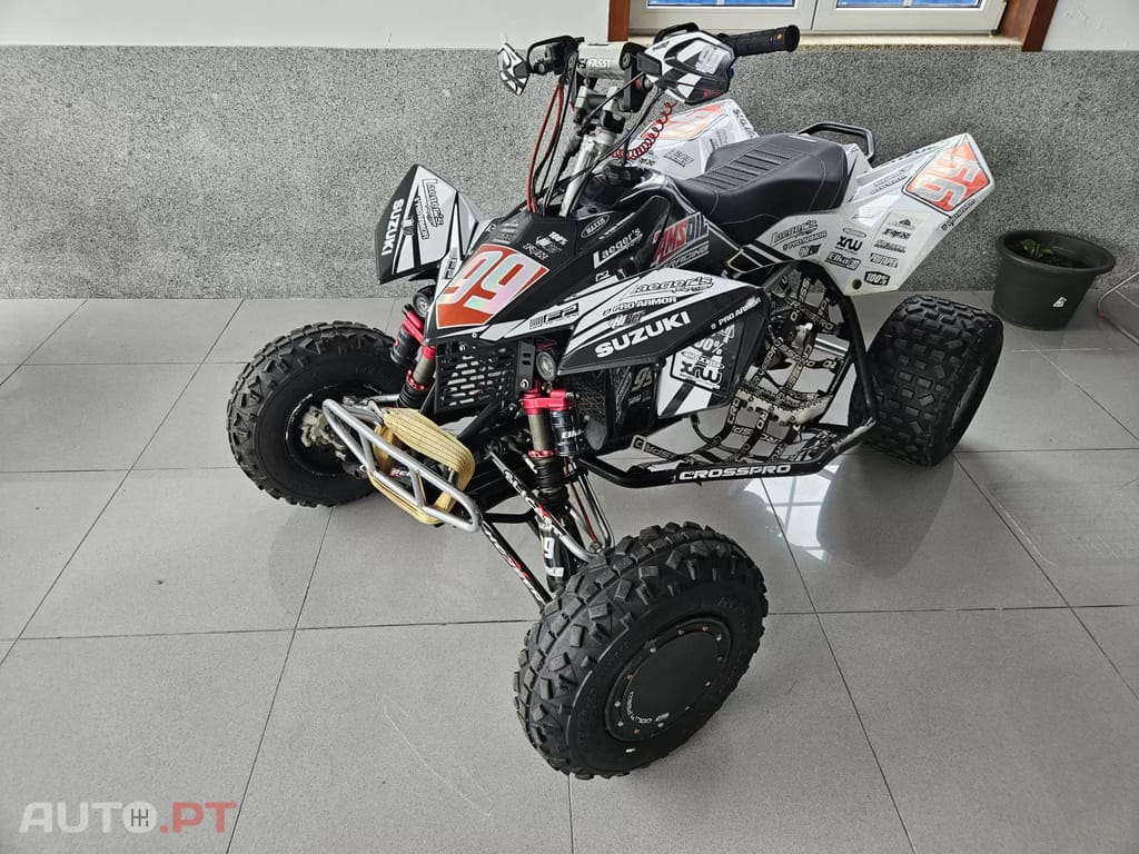 Suzuki LT-R S