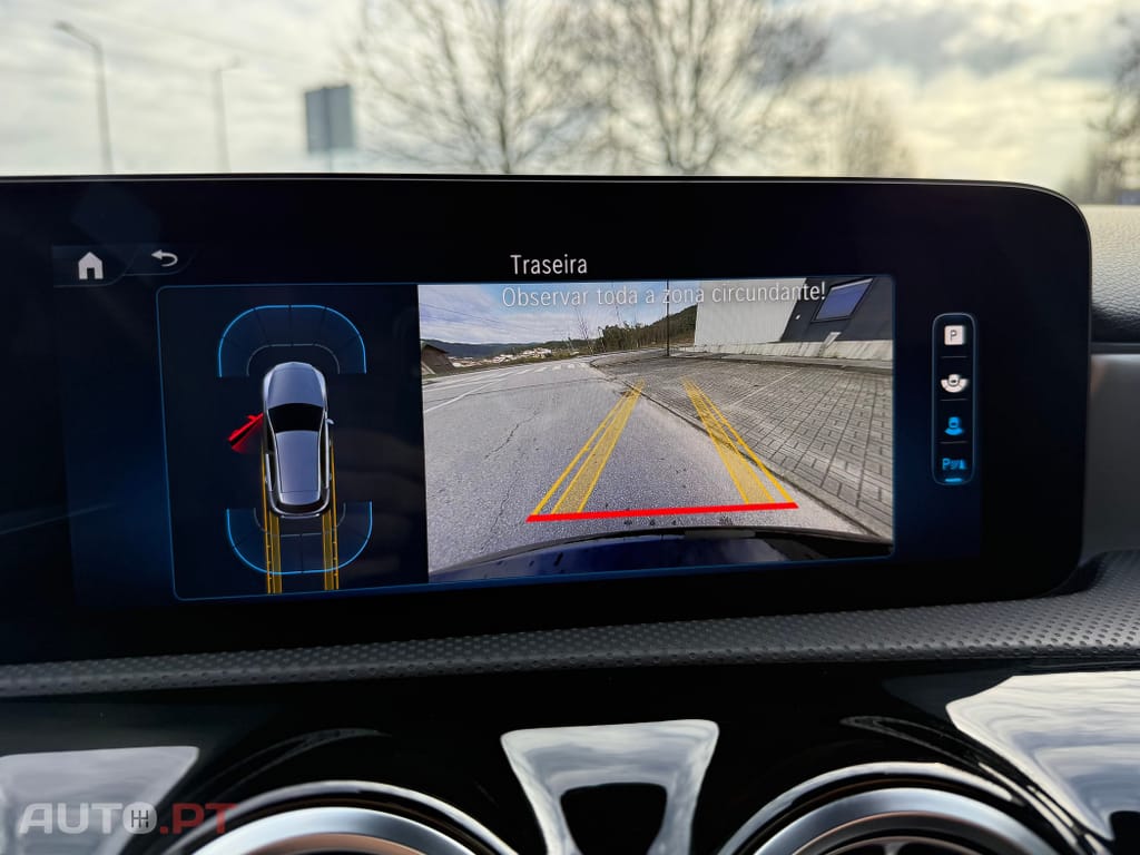 Mercedes-Benz A 250 e AMG Line