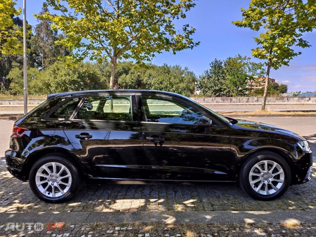 Audi A3 Sportback 1.6 TDI Attraction