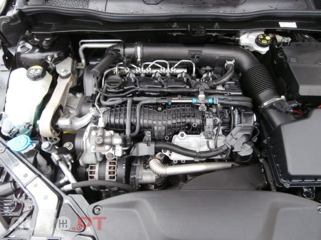 Volvo V40 2.0 D2 R-Design