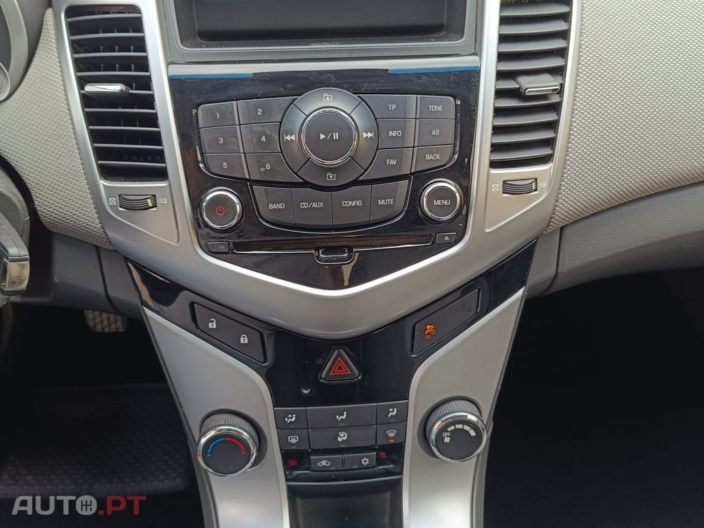 Chevrolet Cruze 1.6 LS