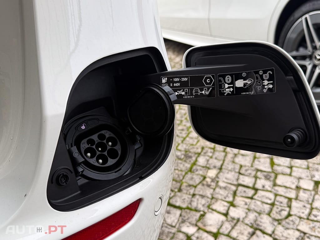 Mercedes-Benz E 300 de T 9G-TRONIC AMG Line