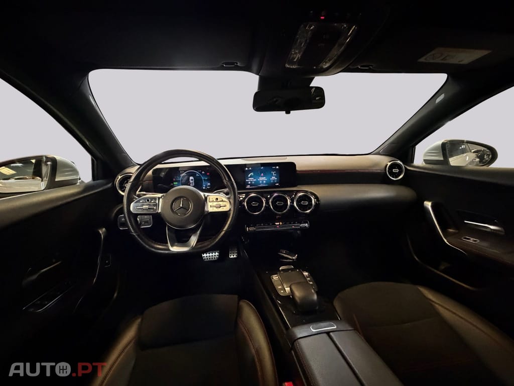 Mercedes-Benz A 250 AMG Premium I.V.A DEDUTIVEL