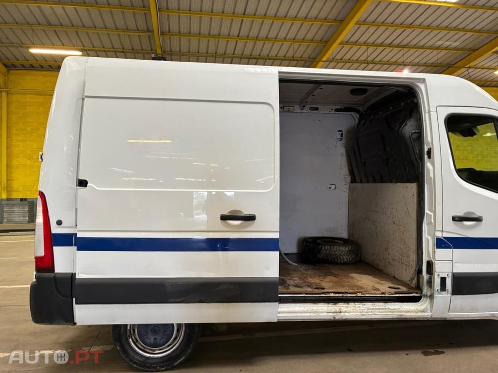 Renault Master 2.3 dCi L2H2 3.5T Grand Confort