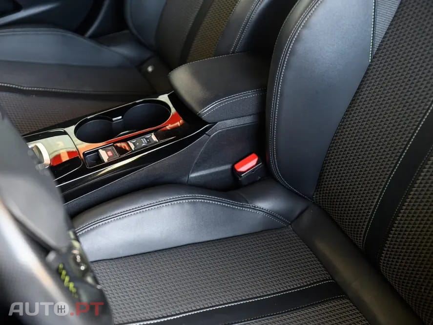 Peugeot E-2008 50 kWh GT Pack