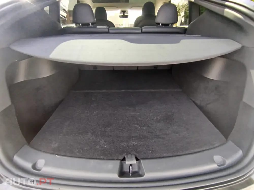 Tesla Model Y Tração Traseira