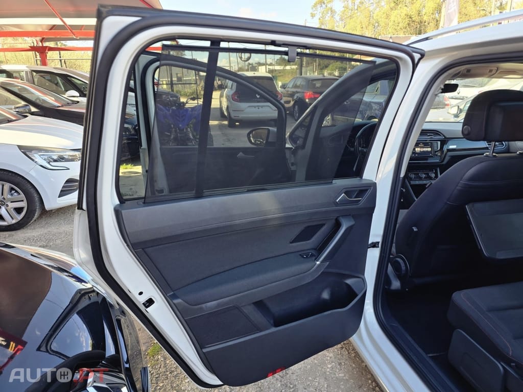 Volkswagen Touran 1.6 TDI R-Line DSG