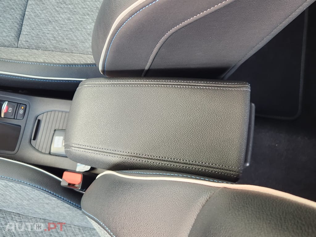 Renault Clio 1.6 E-Tech Intens