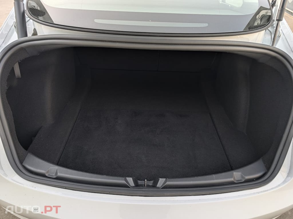 Tesla Model 3 Tração Traseira Premium — fotografia 10