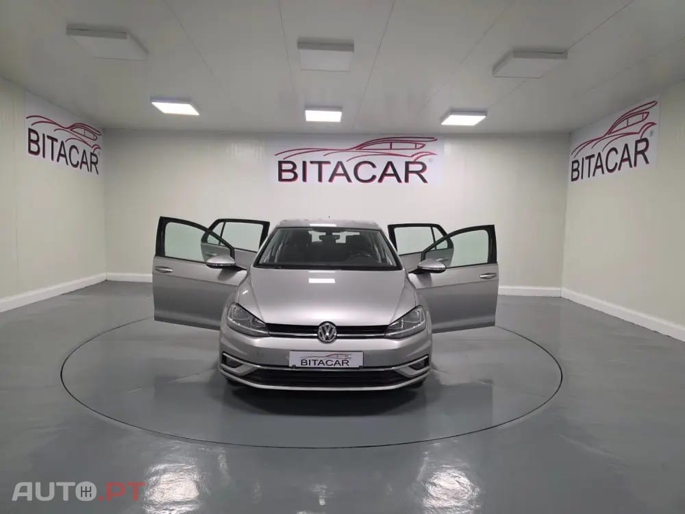 Volkswagen Golf 1.6 TDI CONFORTLINE