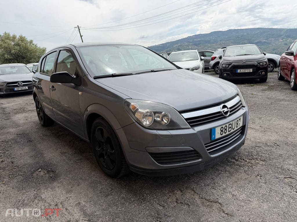 Opel Astra 1.3 CDTI Elegance