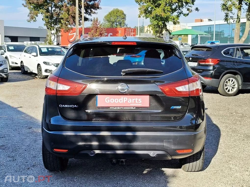 Nissan Qashqai 1.5 dCi N-Connecta RS+PS