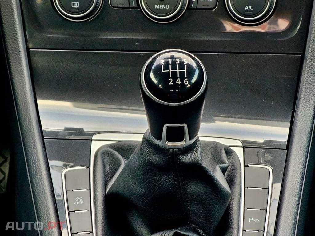 Volkswagen Golf 1.0 TSI Confortline