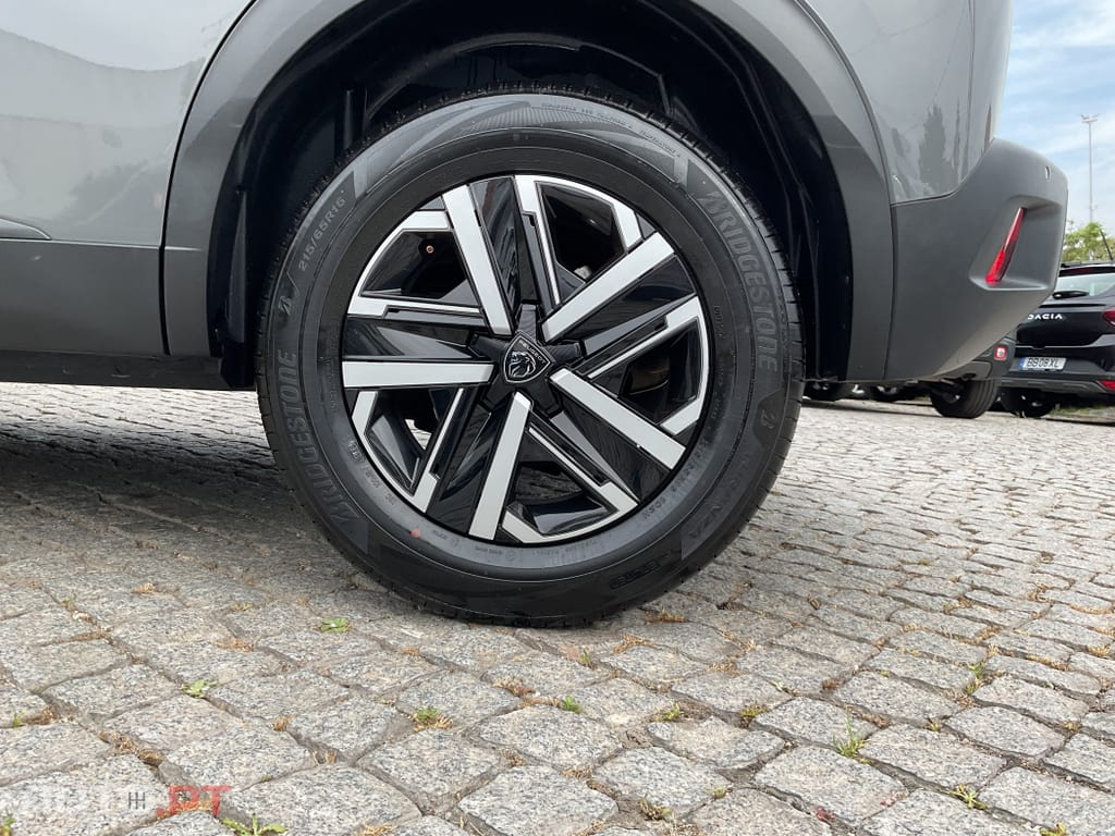 Peugeot 2008 1.2 PureTech Active Pack