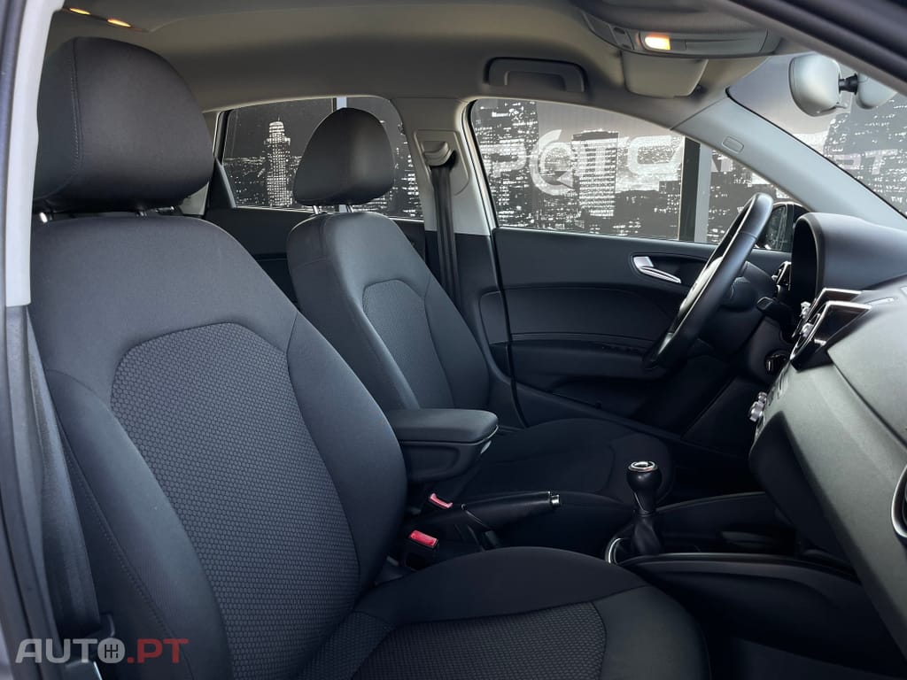 Audi A1 1.6 TDI S-line