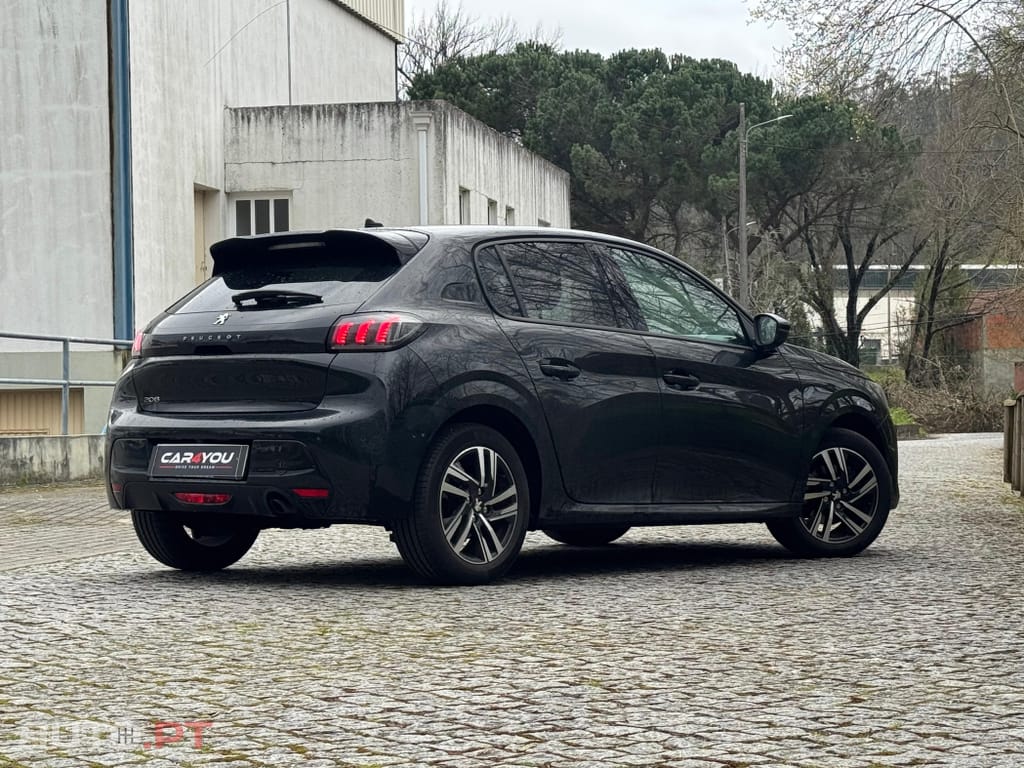 Peugeot 208 1.2 PureTech Allure EAT8