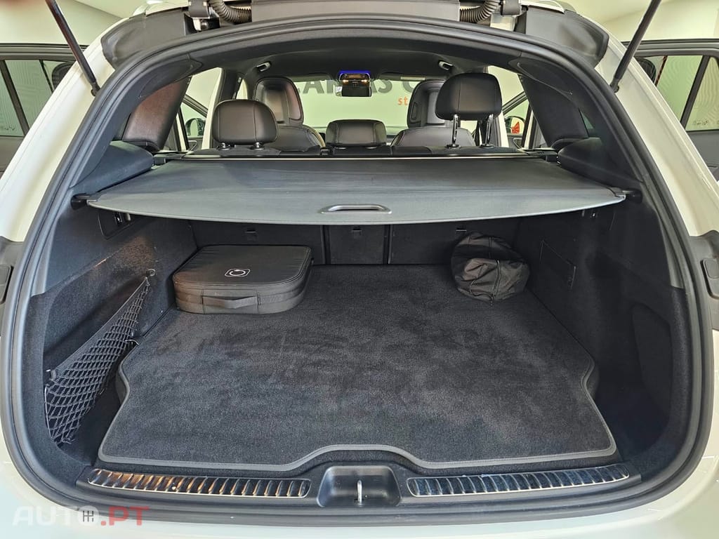 Mercedes-Benz GLC 300 de 4MATIC AMG Line