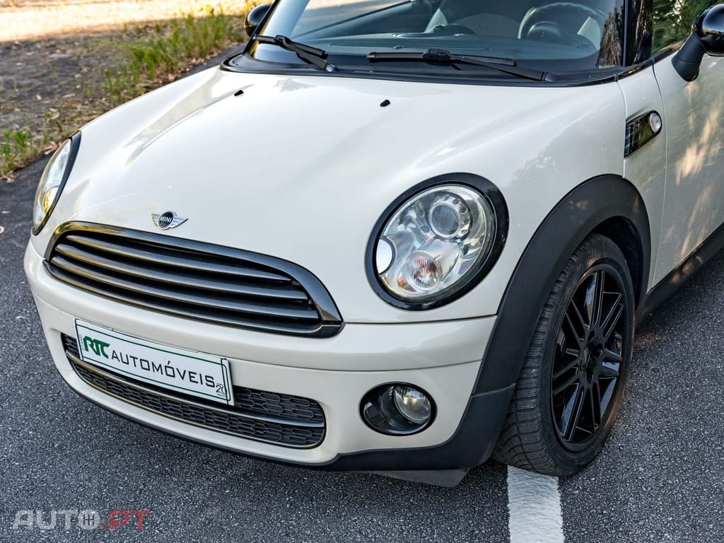 MINI Cooper Cooper D