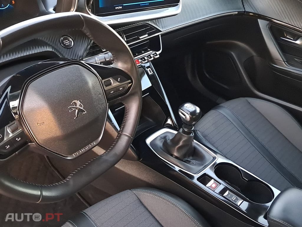 Peugeot 2008 1.2 PureTech Allure Pack