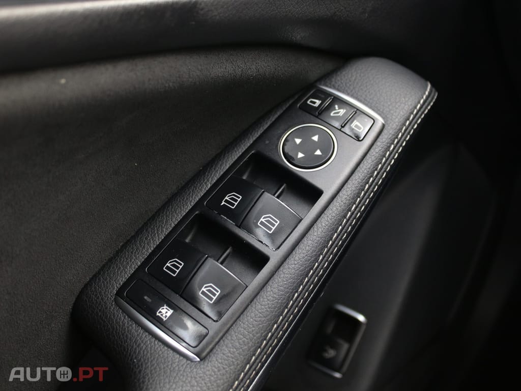 Mercedes-Benz CLA 180 AMG Line