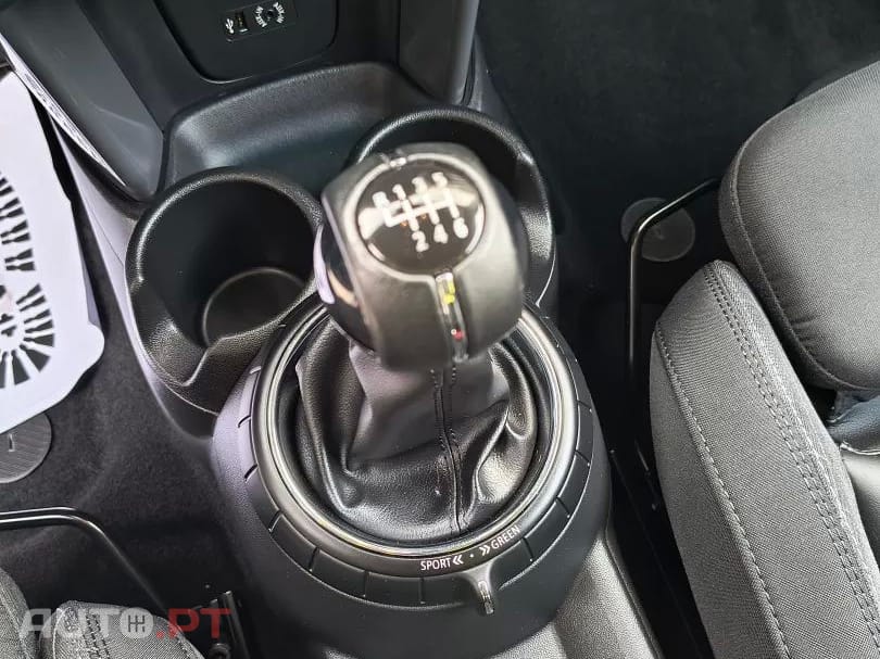 MINI Cooper Cooper One 1.6