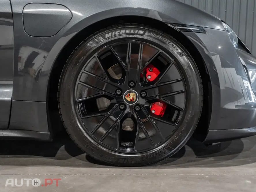 Porsche Taycan 4S