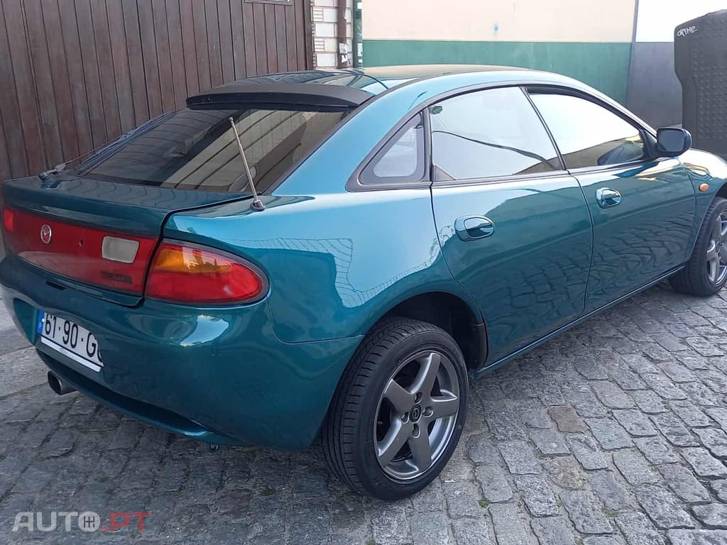 Mazda 323 F 1.5 90cv Direçao assistida