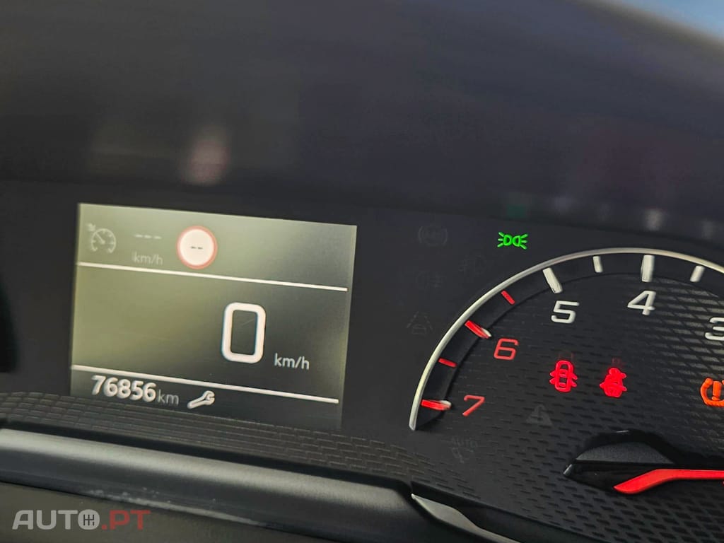 Peugeot 2008 1.2 PureTech Active Pack