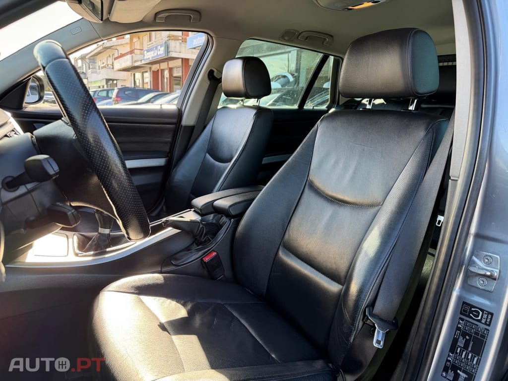 BMW 318 d Touring Line Sport