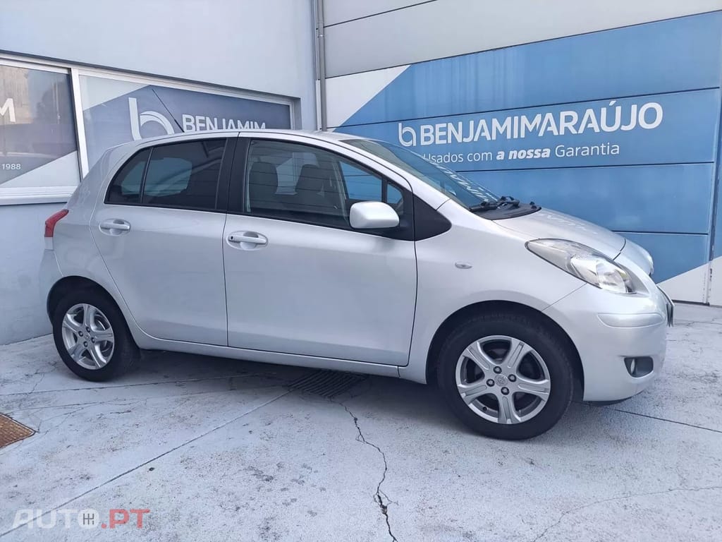 Toyota Yaris 1.0 VVT-i Comfort+AC