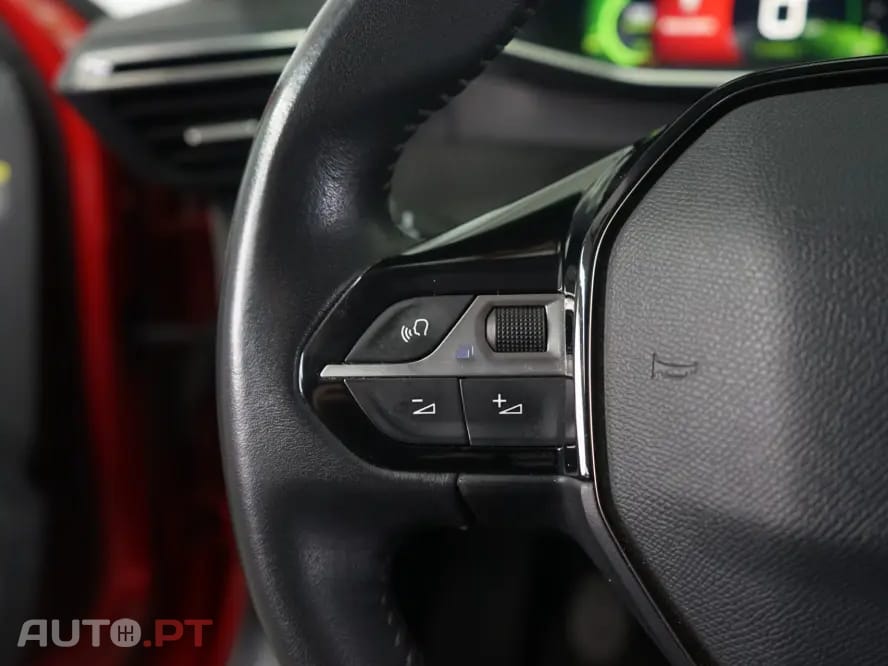 Peugeot 2008 1.2 PureTech Allure