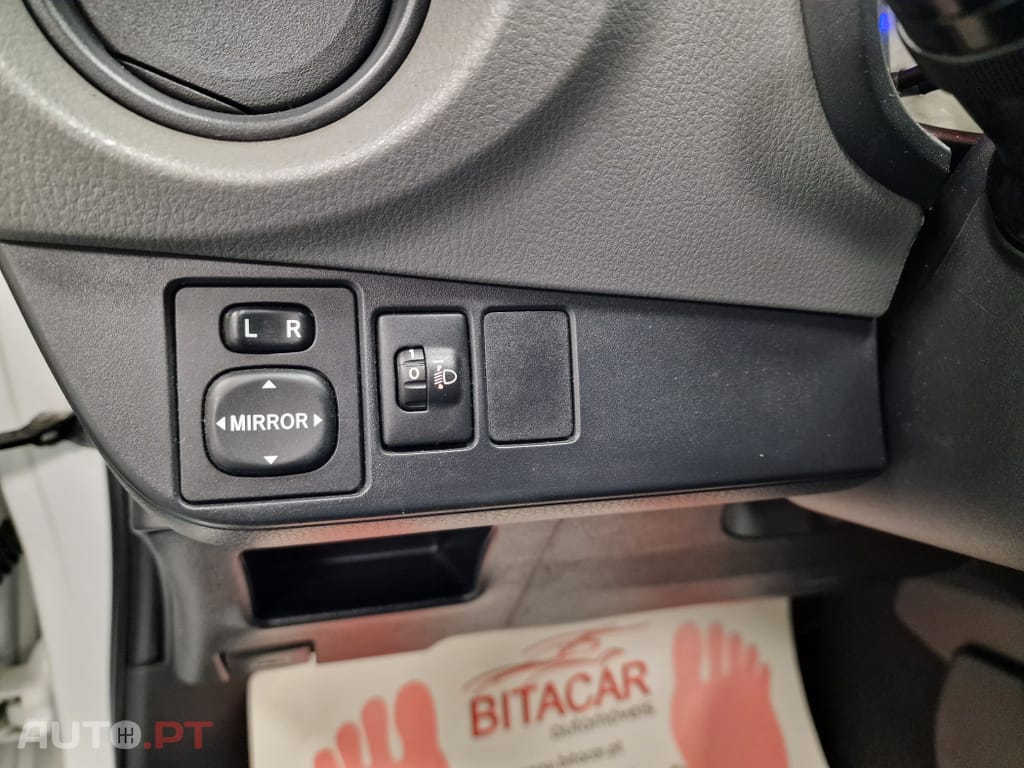 Toyota Yaris BIZZ 1.4 D-4D 90CV IVA DEDUTIVEL