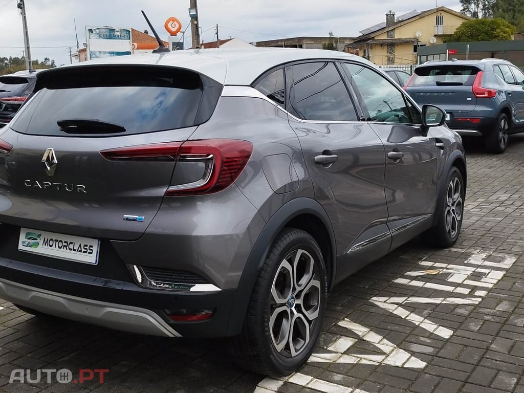 Renault Captur 1.6 E-Tech Plug-In Intens