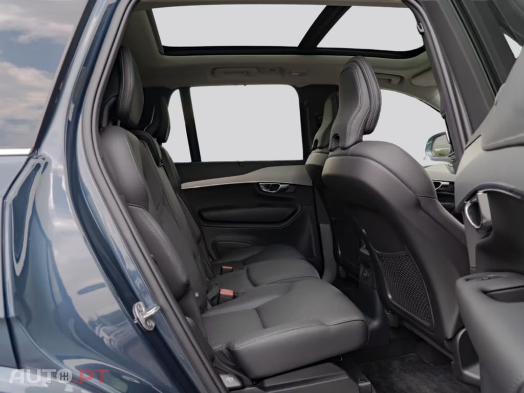Volvo XC90 T8 AWD Plus