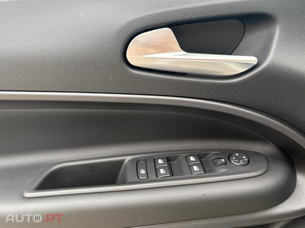 Jeep Avenger 1.2 GSE T3 Altitude