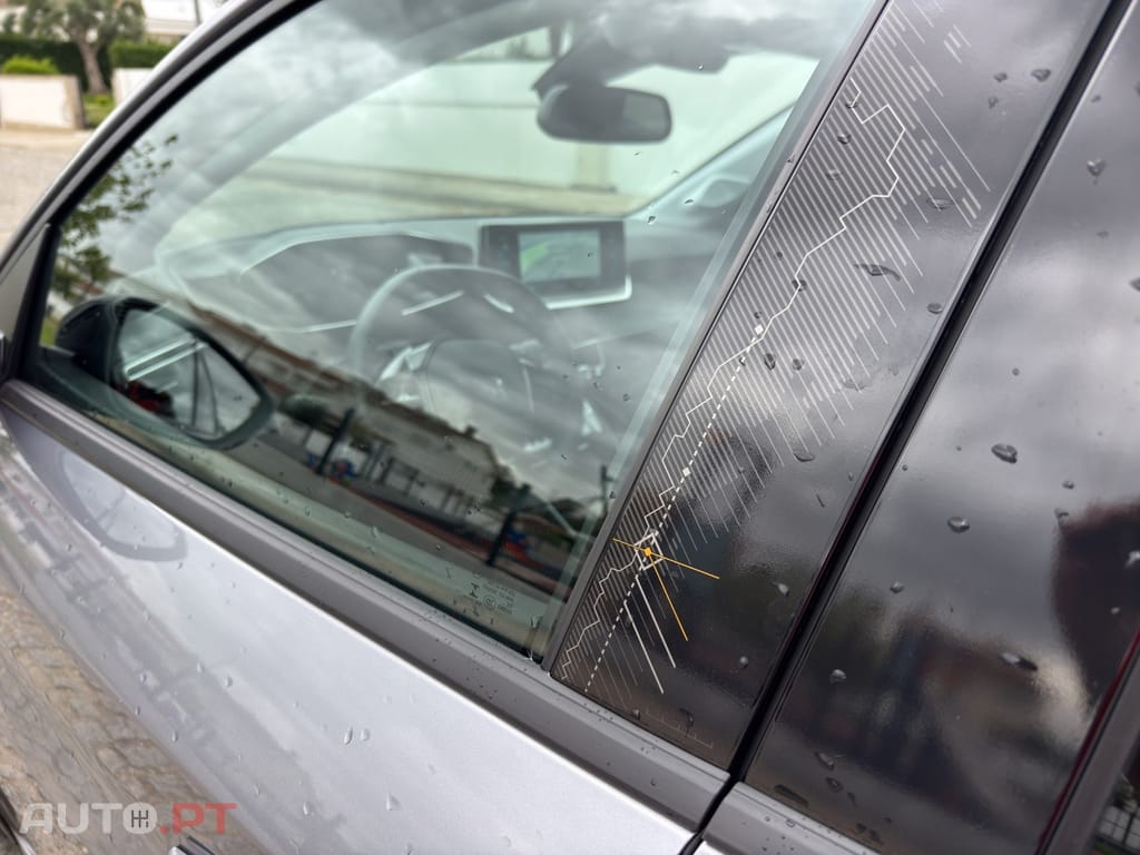 Peugeot E-208 50 kWh Edition