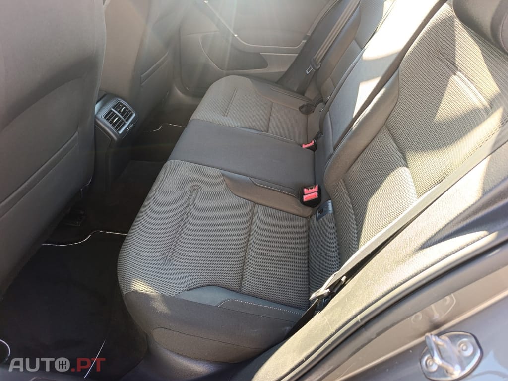 Volkswagen Golf 1.6 TDi GPS Edition Frotas