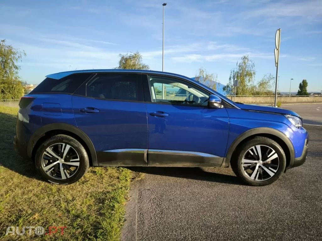 Peugeot 3008 1.2 PureTech Allure EAT8