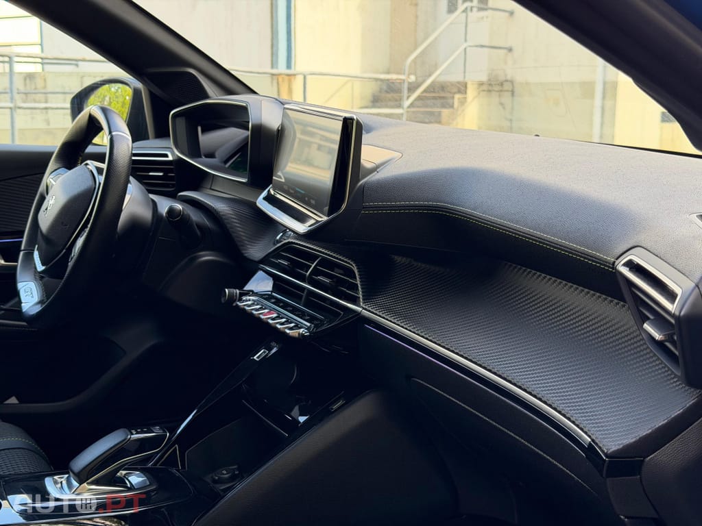 Peugeot E-208 50 kWh GT