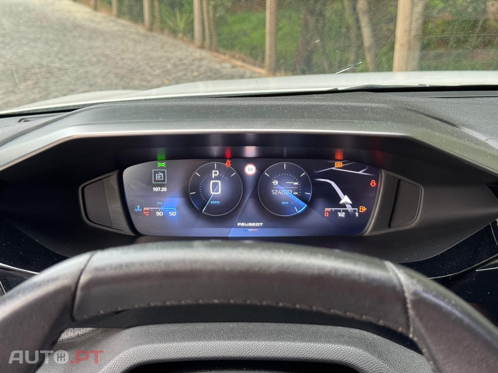 Peugeot 308 1.2 PureTech Allure EAT8