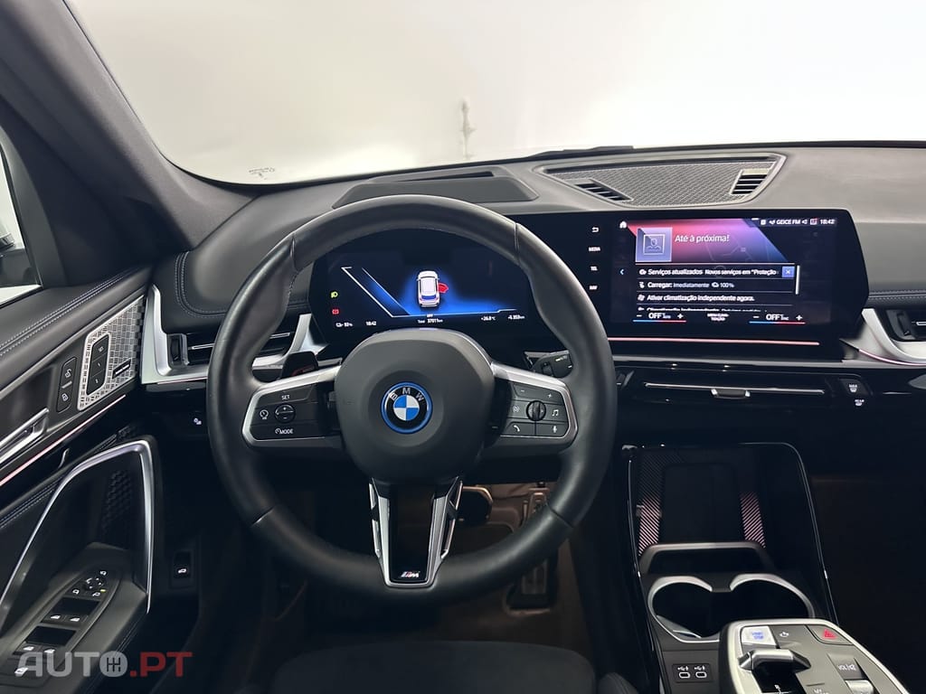 BMW iX1 xDrive30 Pack Desportivo M Pro