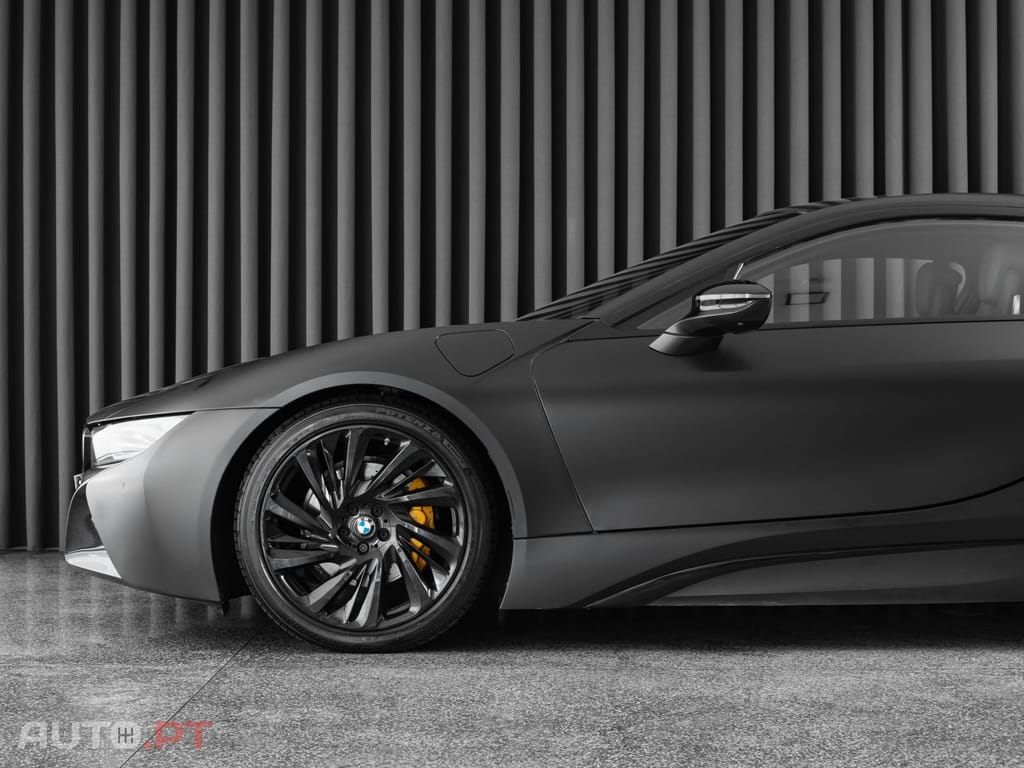 BMW i8 Standard