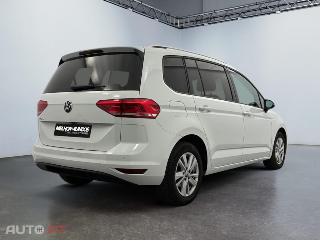 Volkswagen Touran 2.0 TDi Lounge Business DSG