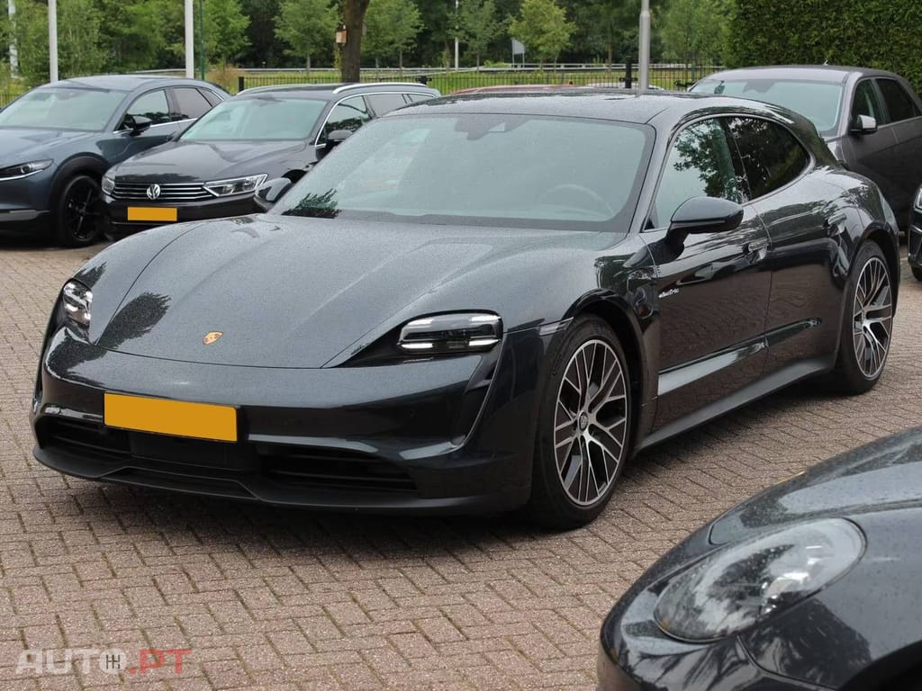 Porsche Taycan 93 kWh