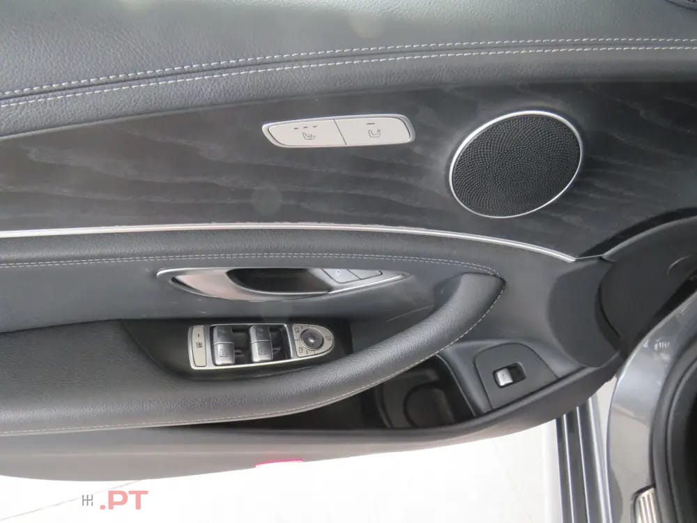 Mercedes-Benz E 300 de AMG Line