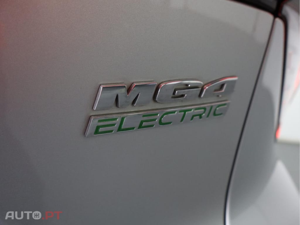 MG MG4 64kwh luxury Heat Pump