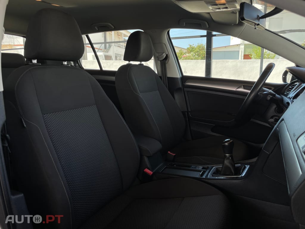 Volkswagen Golf 1.6 TDI Confortline